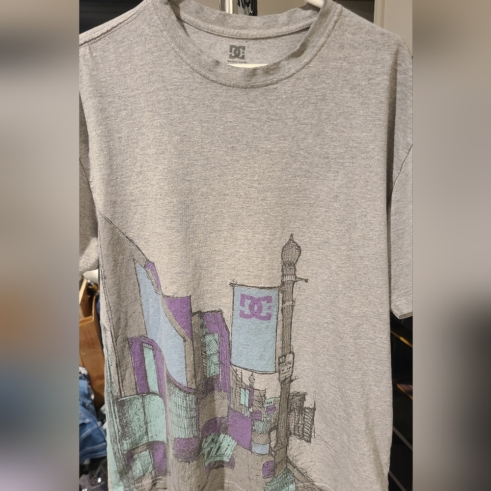 Men's Large DC Tee